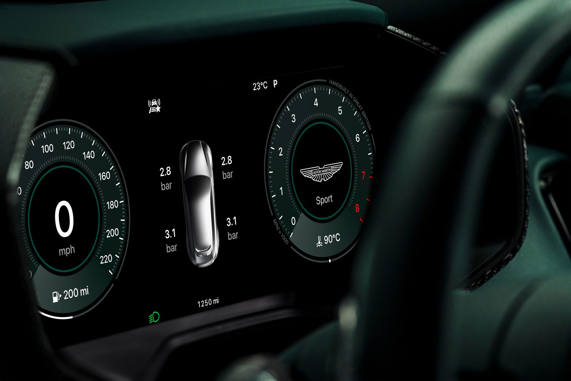 Apple CarPlay dials in the DBX707
