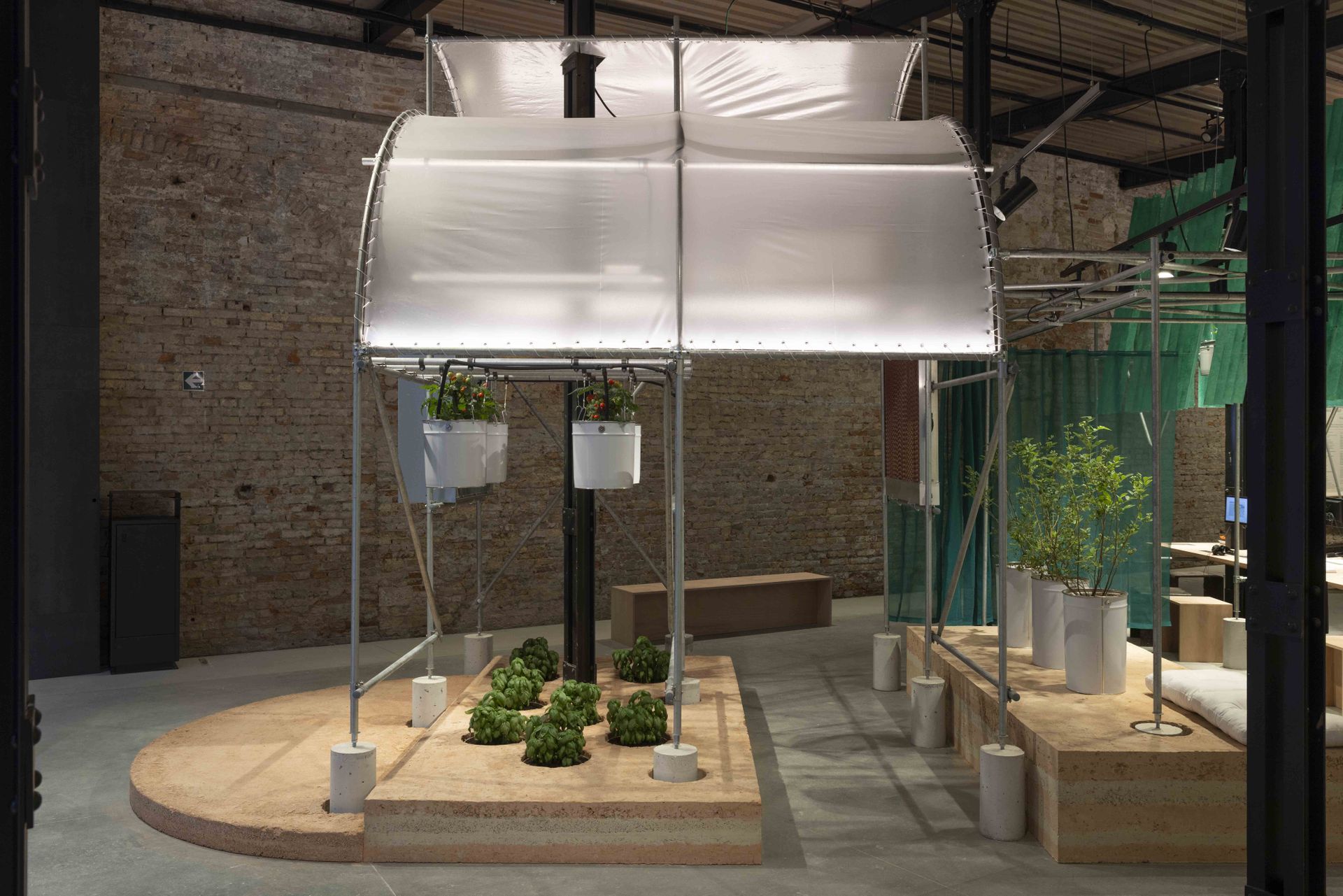 2025. Pressure Cooker Curated by Azza Aboualam. Image Courtesy of National Pavilion UAE – La Biennale di Venezia. Photo by Ismail Noor of Seeing Things-8